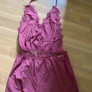 ✨Lace maroon romper!✨
